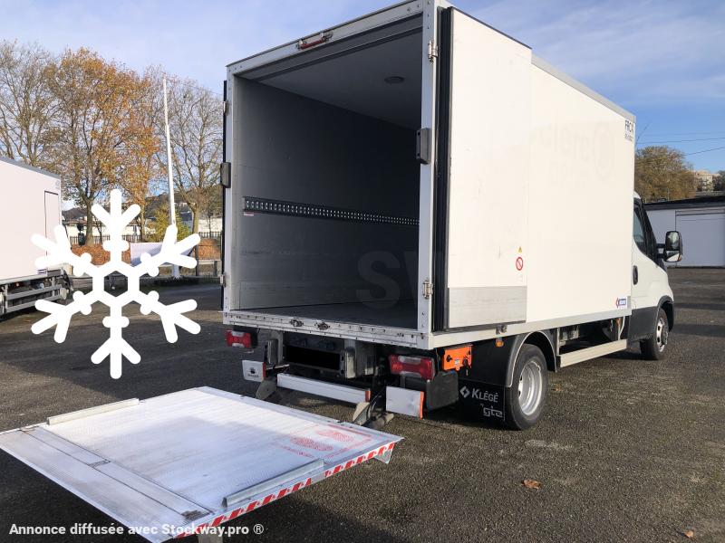 Photo Iveco Daily 35C16 image 8/12