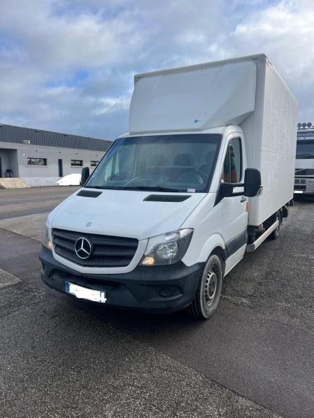 vrachtwagen Mercedes Sprinter 513