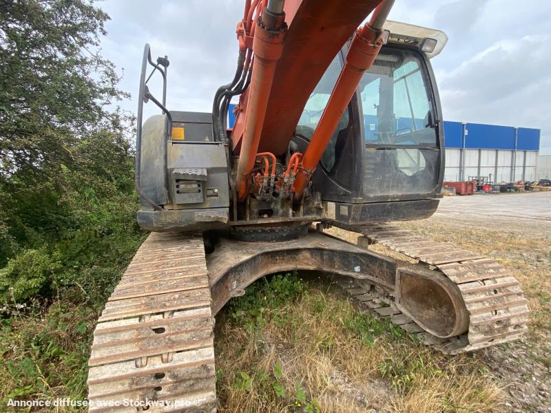 Photo Hitachi ZX225USLC-3  image 7/17