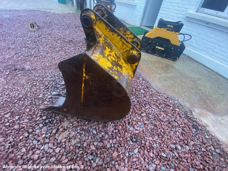 Photo JCB LOT 3 GODETS CURAGE ET TERRASSEMENT 1M50/80CM/60CM  image 5/9