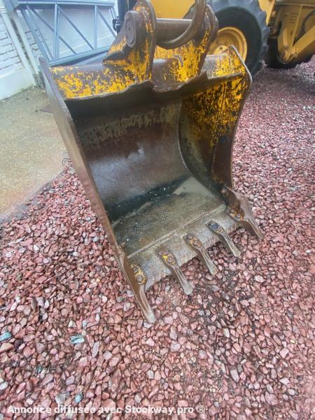 Photo JCB LOT 3 GODETS CURAGE ET TERRASSEMENT 1M50/80CM/60CM  image 7/9