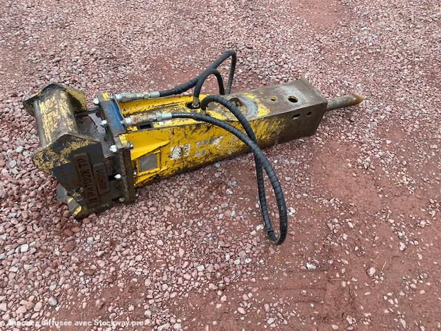 RHINO POUR PELLE 8-12 TONNES 