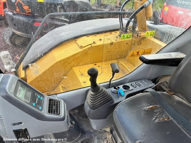 Photo Komatsu PC 78MR-6  image 9/16