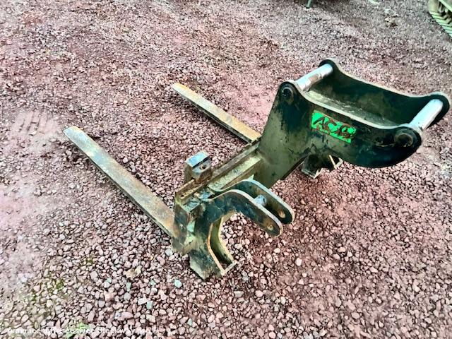 Photo ACB TABLIER FOURCHE S 50  image 3/7