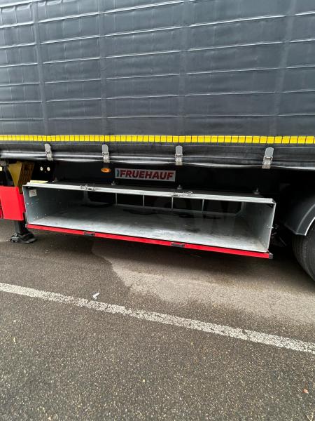 Semi-remorque Fruehauf Non spécifié