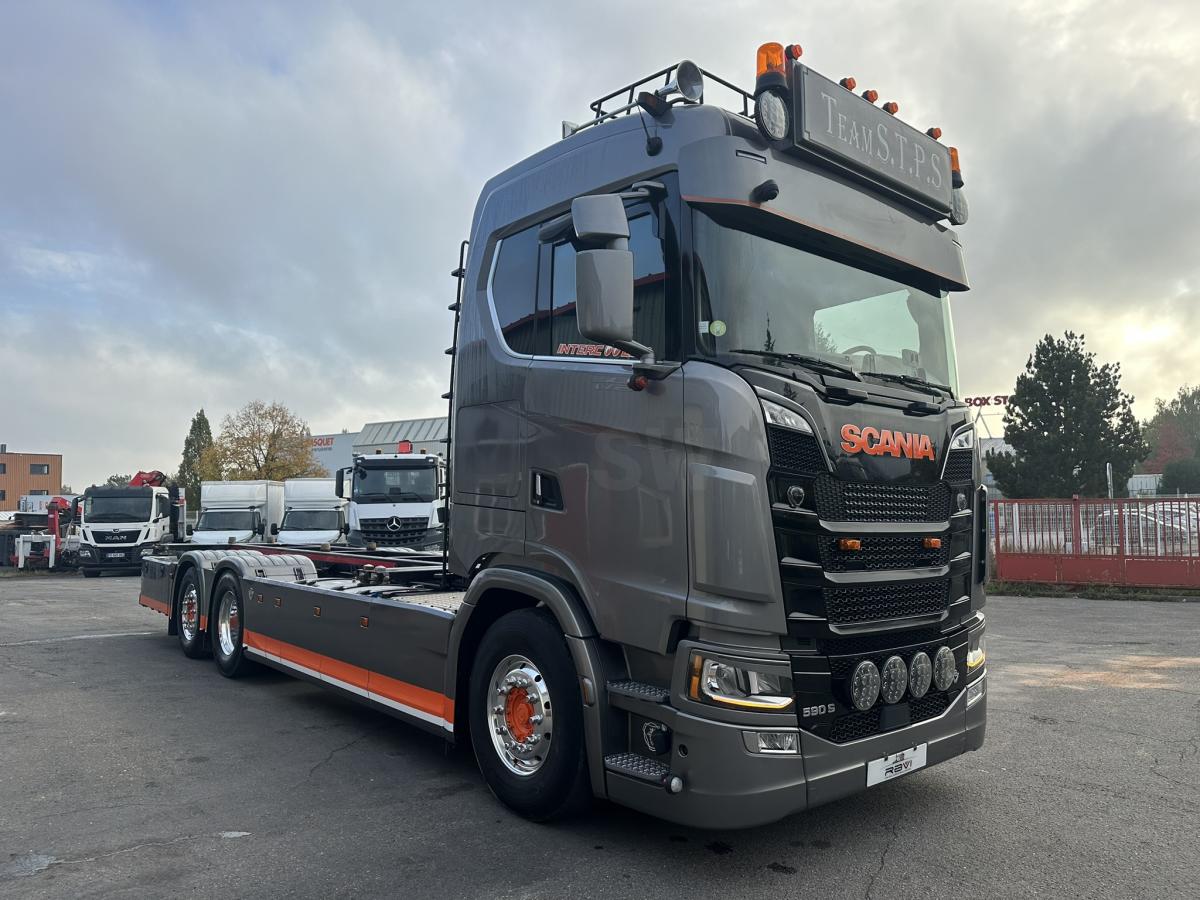 Scania S 590