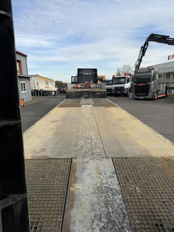Semi-trailer Nooteboom PORTE ENGINS