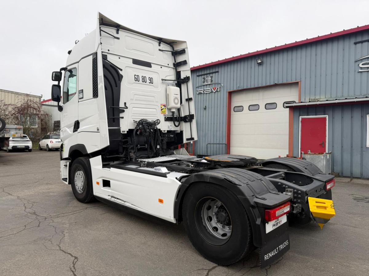 Trattore Renault T-High