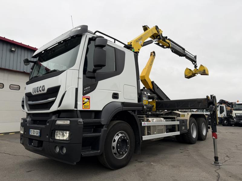 Camión Iveco Trakker