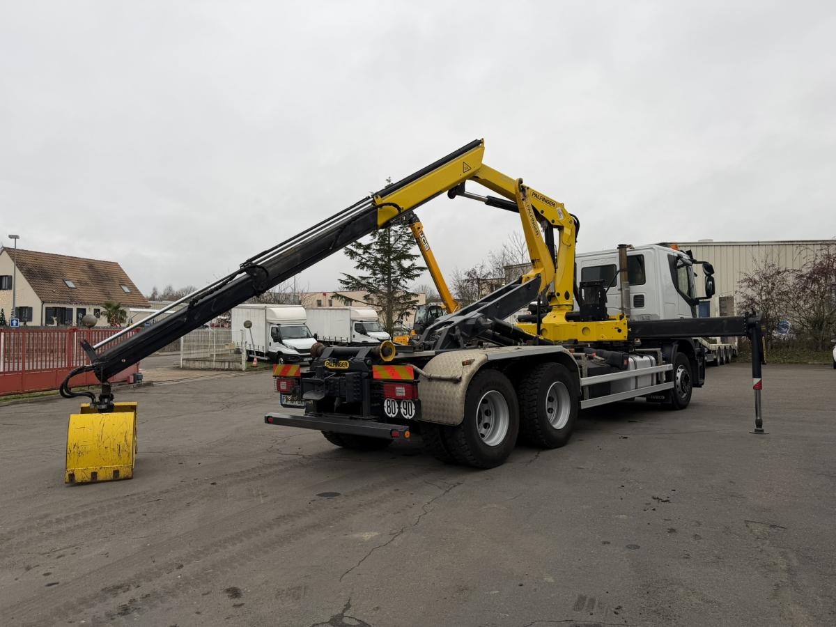 Camión Iveco Trakker