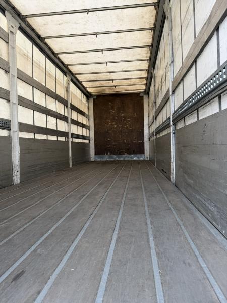 Camion Renault Gamme D