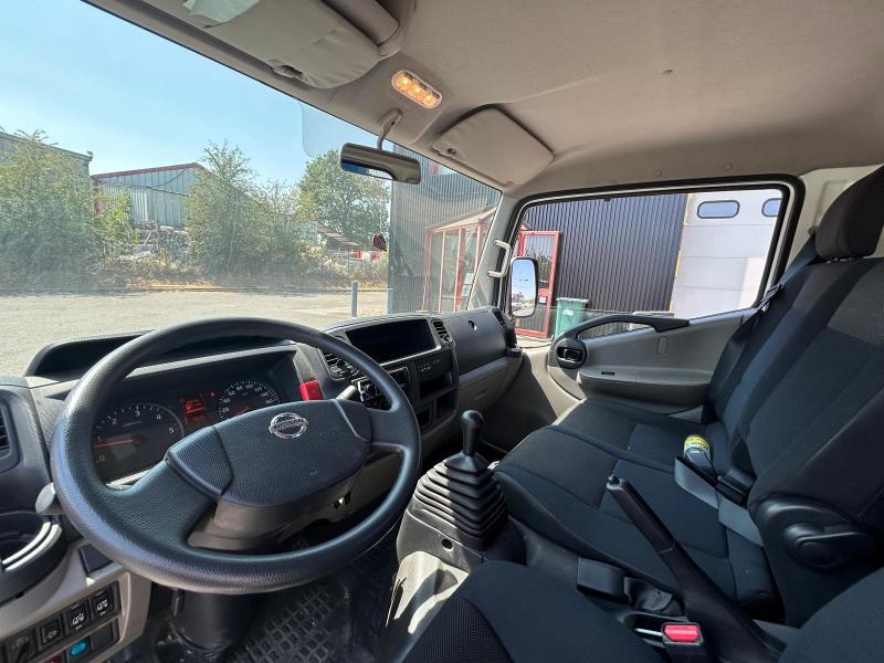 Transporter/LKW  Nissan Cabstar 35.13