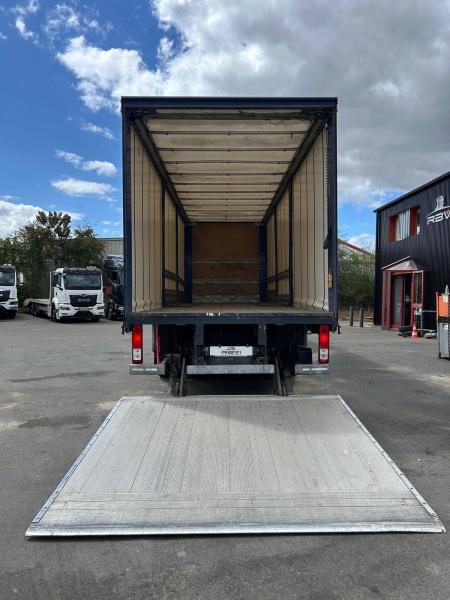 Camion Renault Gamme T