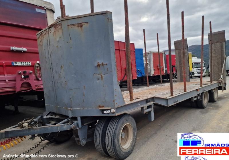 Photo Goldhofer 3 eixo com fueiros para T. Madeira  image 5/11