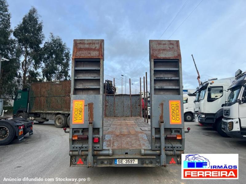 Photo Goldhofer 3 eixo com fueiros para T. Madeira  image 6/11