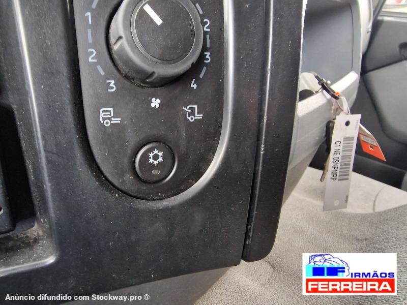 Photo Renault D-Series 320.19 DTI 11 image 15/16