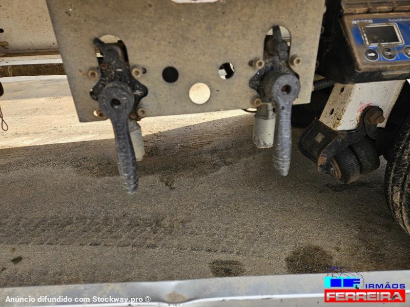 Photo Palfinger T. madeira 3 eixos  image 8/9