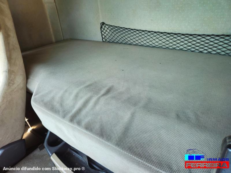 Photo Renault Premium 440 DXI image 9/10