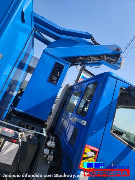 Photo Iveco Eurocargo 100 E 18 image 4/24