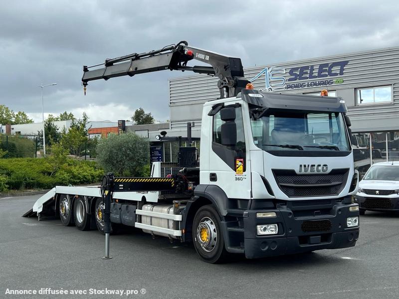 Iveco Stralis 8X2 GRUE