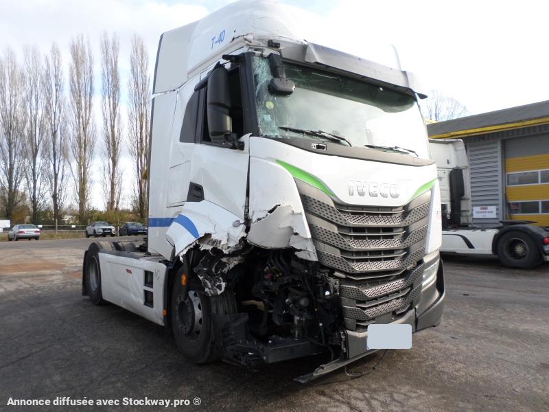 Photo Iveco S-WAY 460 image 2/7