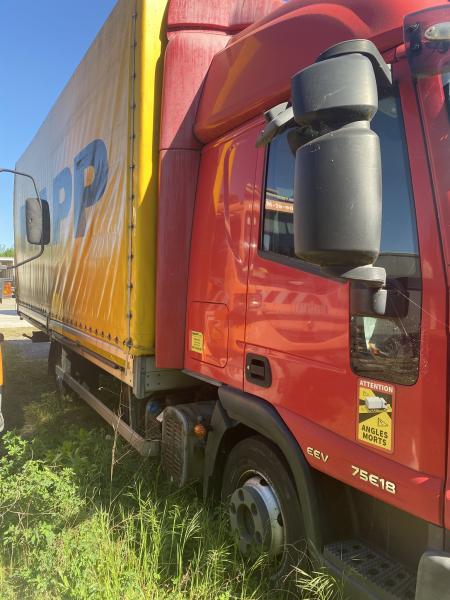Ciężarówka Iveco Non spécifié