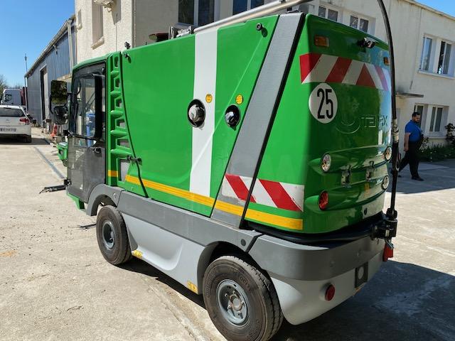 Maquinaria vial TENAX TXE2