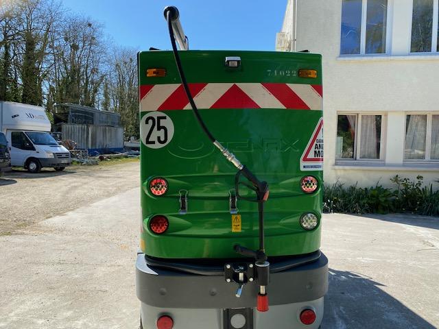 Maquinaria vial TENAX TXE2