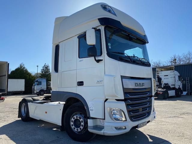 Ciągnik siodłowy DAF XF 460