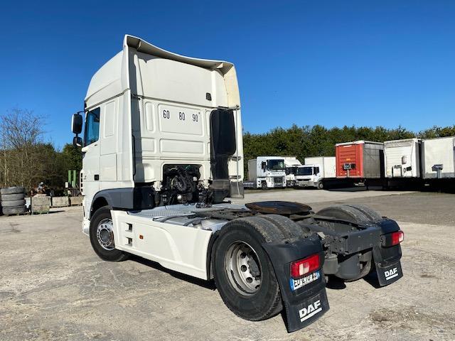 Ciągnik siodłowy DAF XF 460