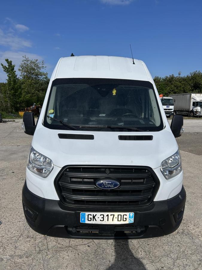 samochód dostawczy Ford Transit
