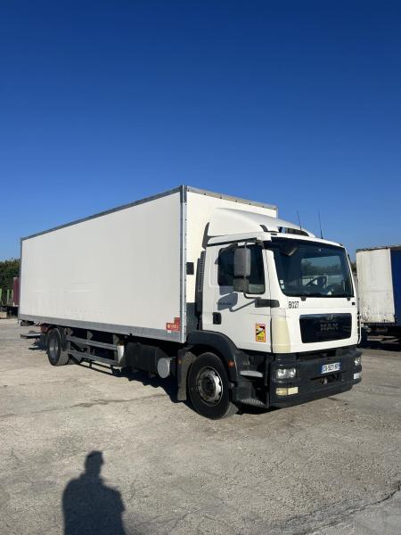 vrachtwagen MAN TGM 18.250