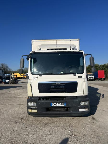 vrachtwagen MAN TGM 18.250
