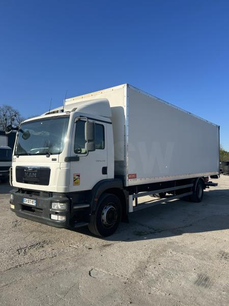vrachtwagen MAN TGM 18.250