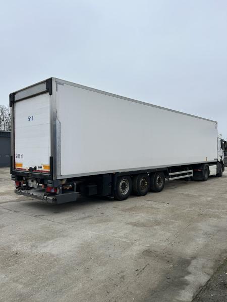 Sattelzug/Sattelauflieger Lamberet Non spécifié
