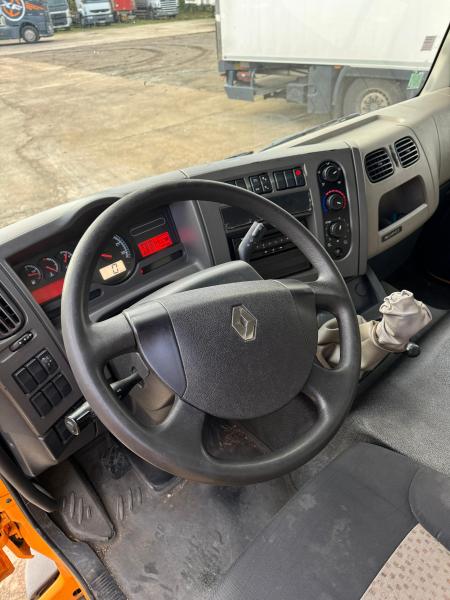 Truck Renault Midlum 220
