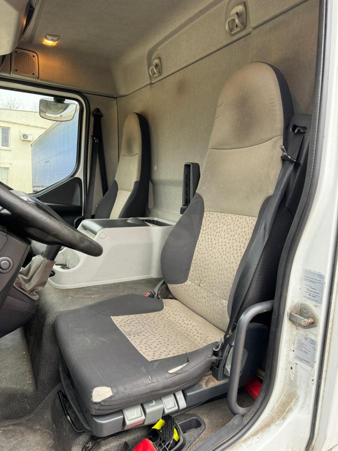 Truck Renault Midlum 180