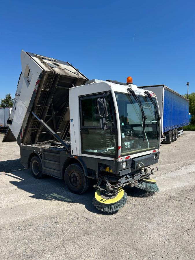 Mezzo di rete stradale Schmidt CleanGo 500 Compact 400