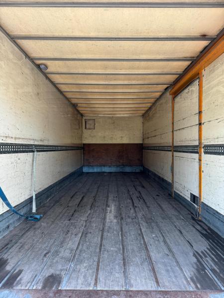 vrachtwagen Renault Midlum 220