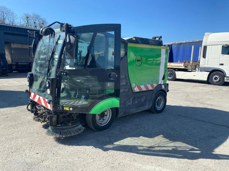 Road network trucks Mathieu Azura
