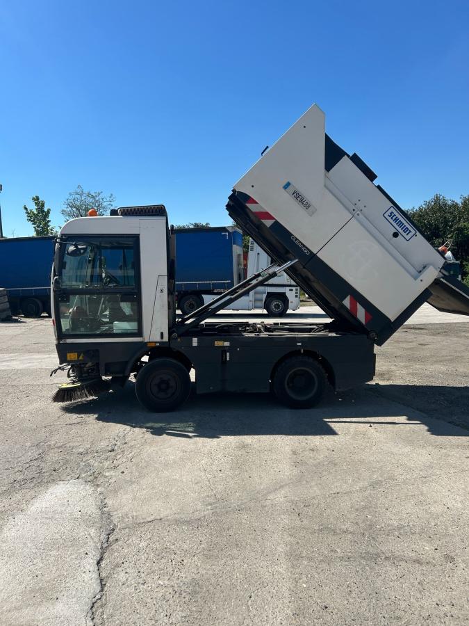 Road network trucks Schmidt Clingo