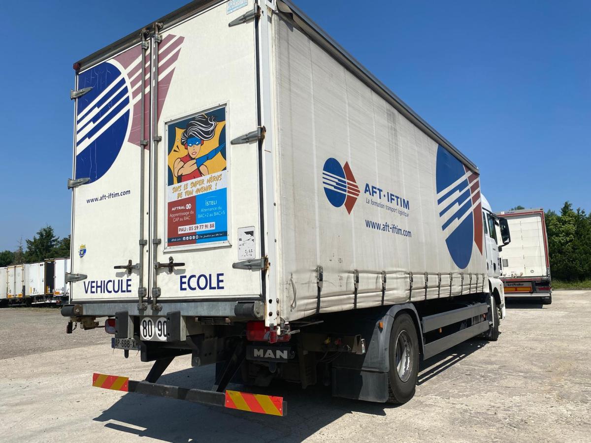 Truck MAN TGX 18.360