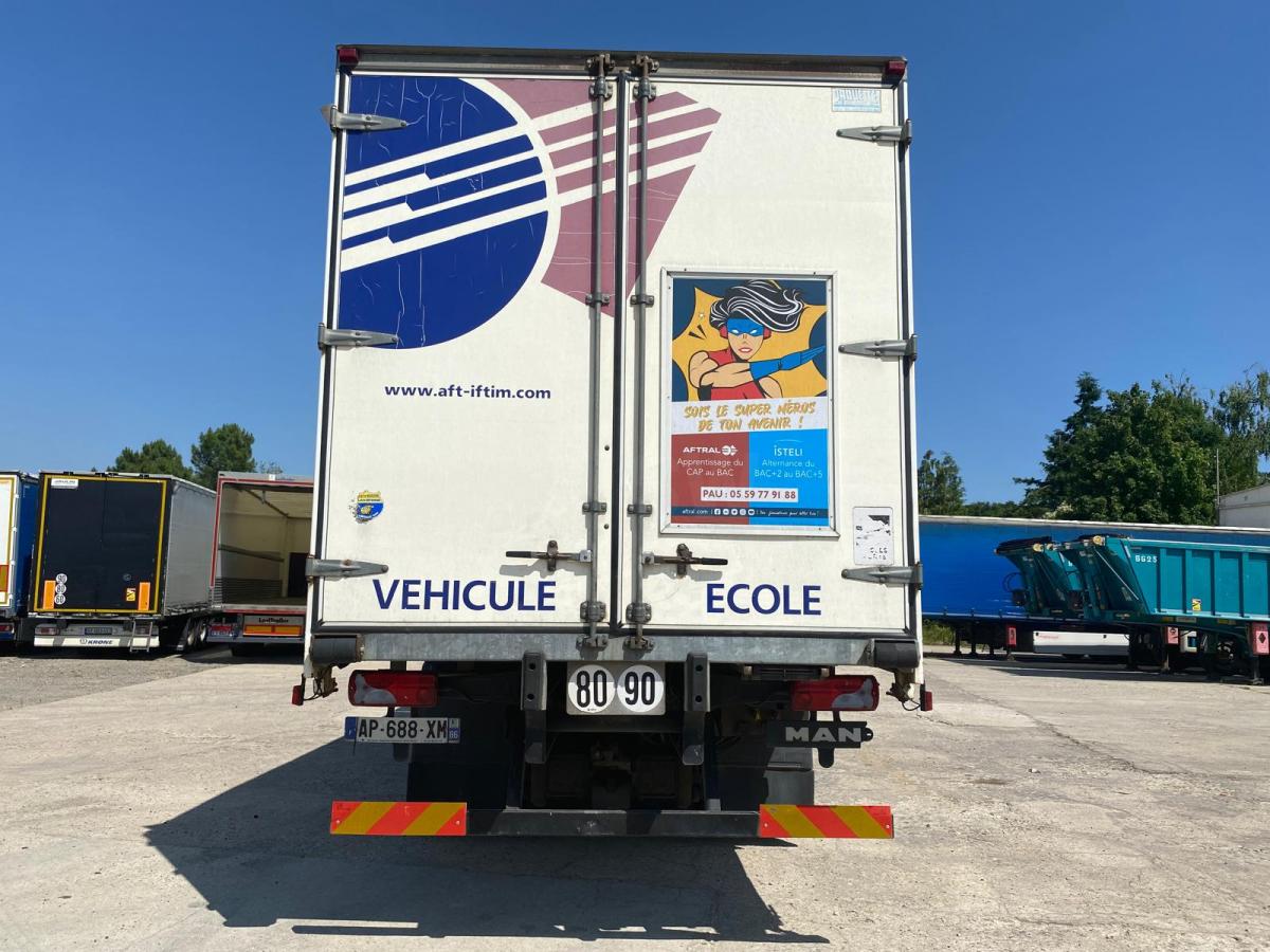 Truck MAN TGX 18.360