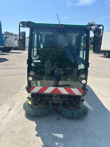 Road network trucks Mathieu Azura