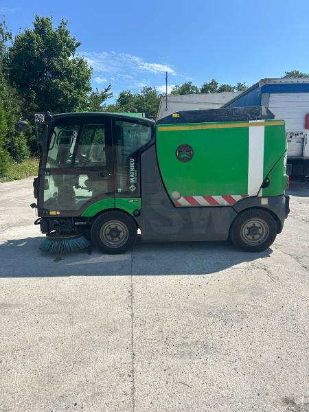 Road network trucks Mathieu Azura