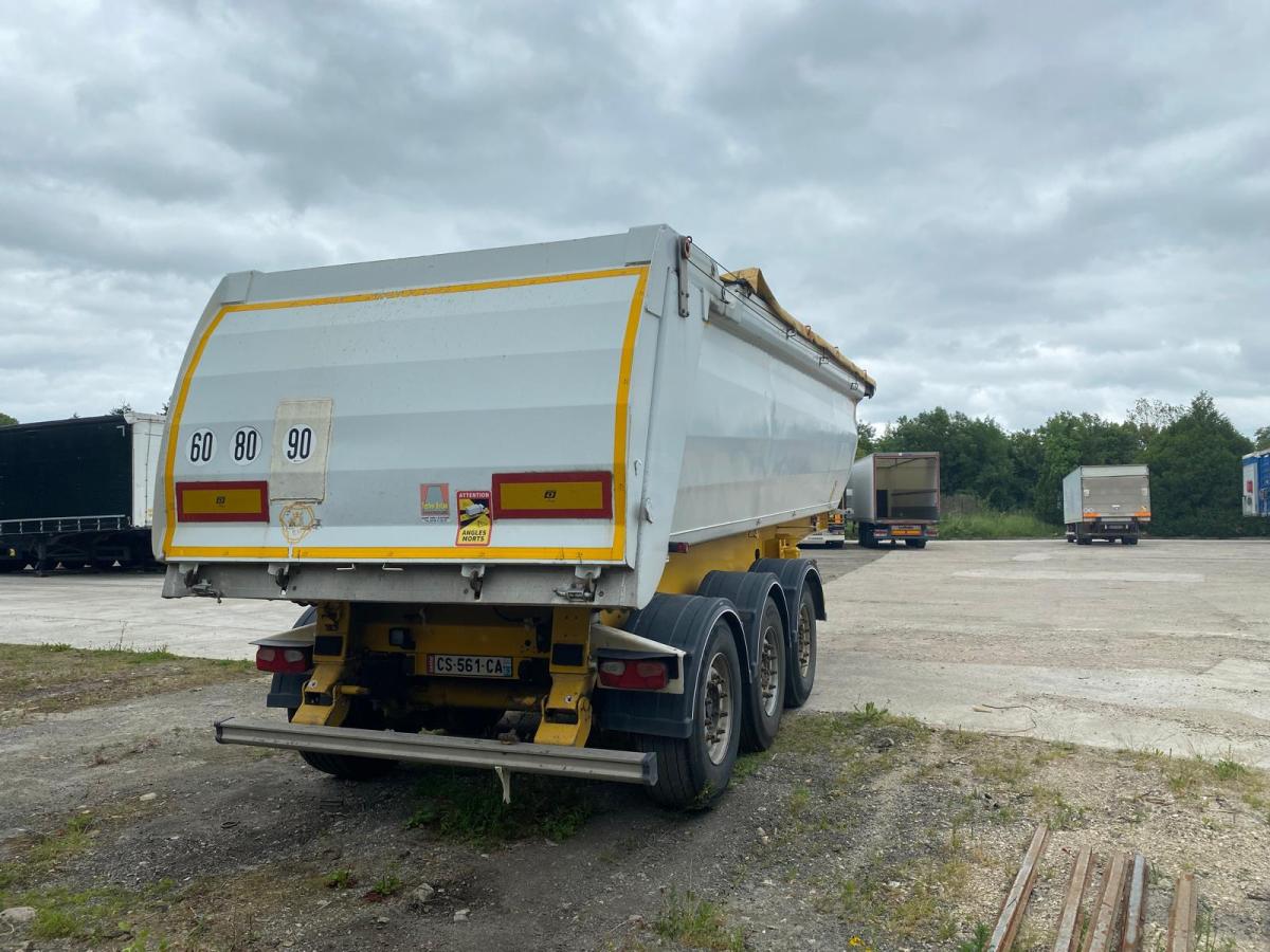 Semi-trailer Stas Non spécifié