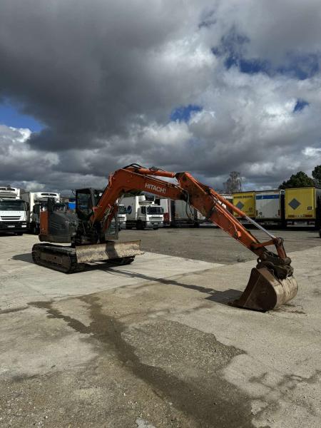 Excavator Hitachi ZX85USB-5A