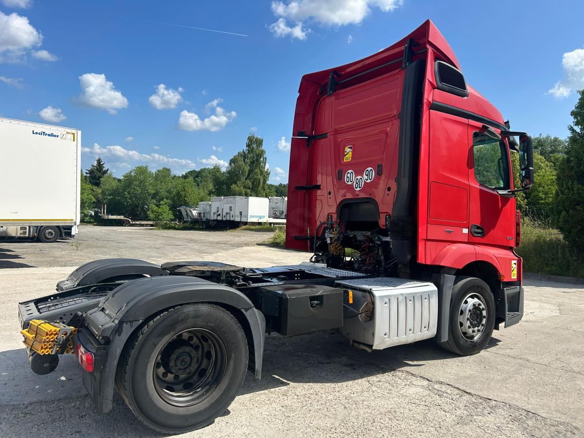 Tractor Mercedes Actros 1845