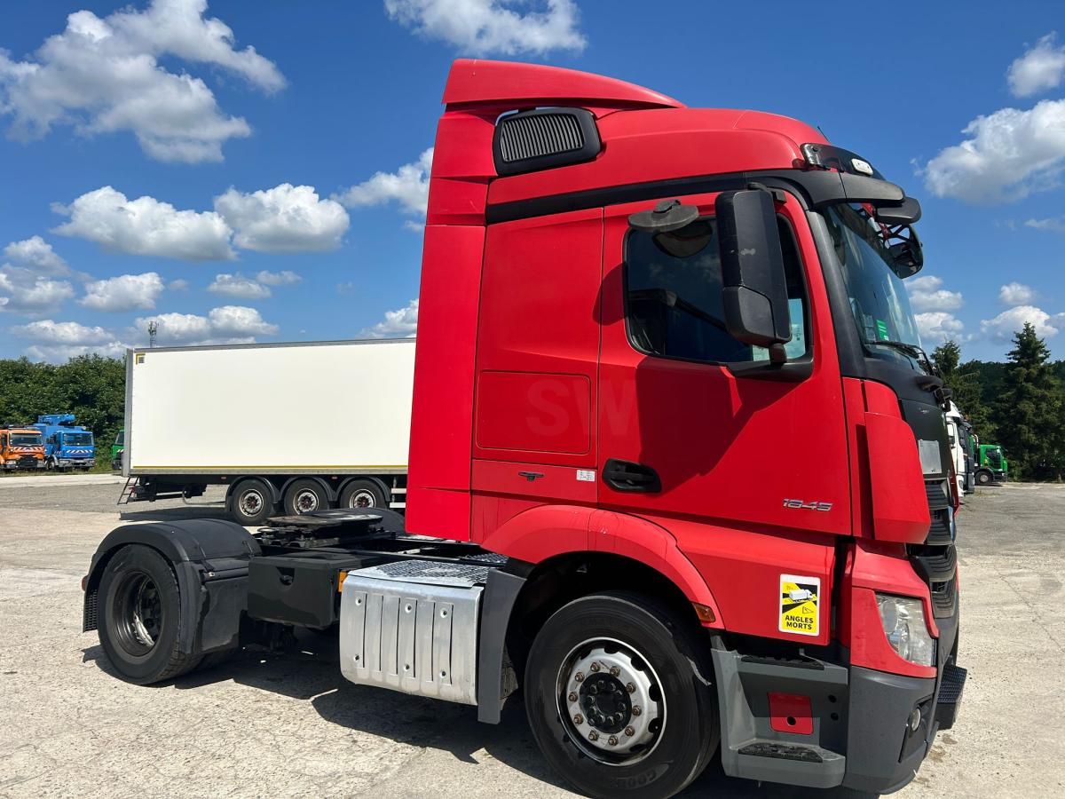 Tractor Mercedes Actros 1845