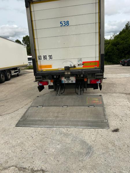 Sattelzug/Sattelauflieger Lamberet Non spécifié